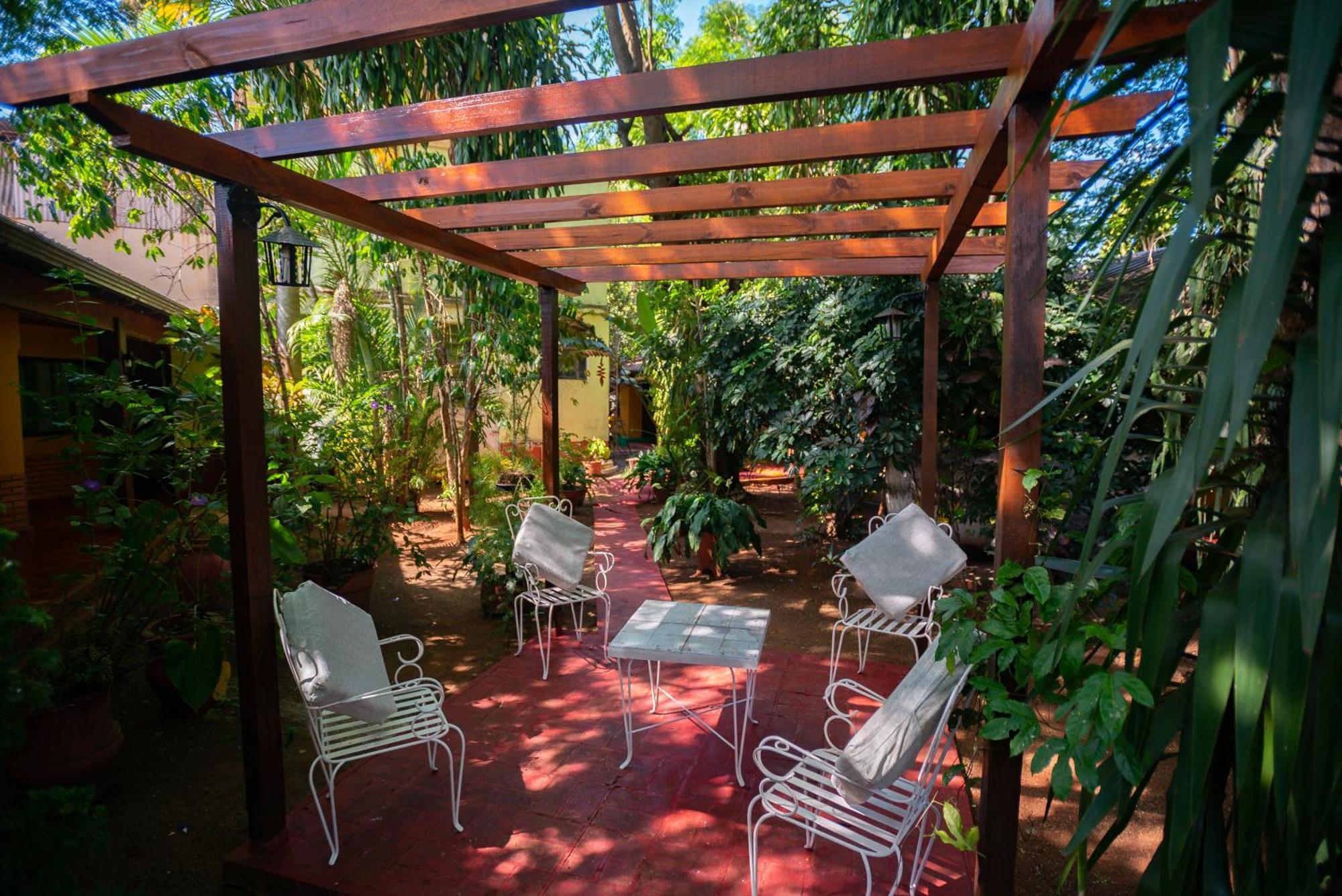 Hosteria Los Helechos Puerto Iguazú Kültér fotó